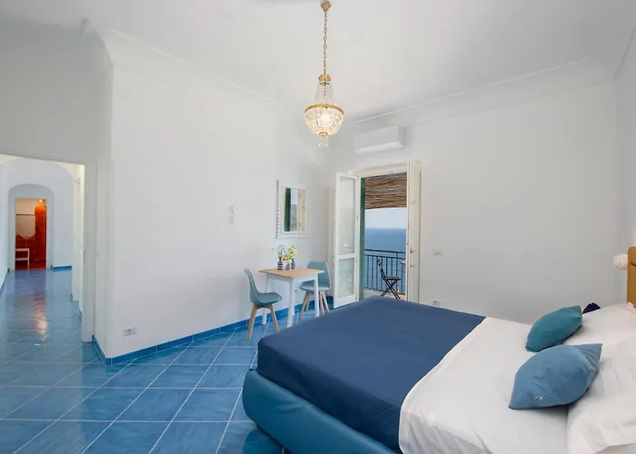 Hébergement de vacances Casa Al Sole - La Terrazza Sul Mare *